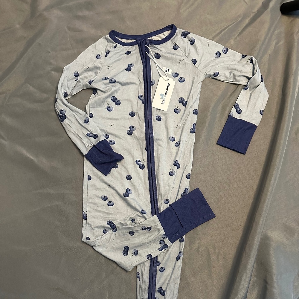 Little One Shop Bamboo Blueberries Pajama Set
